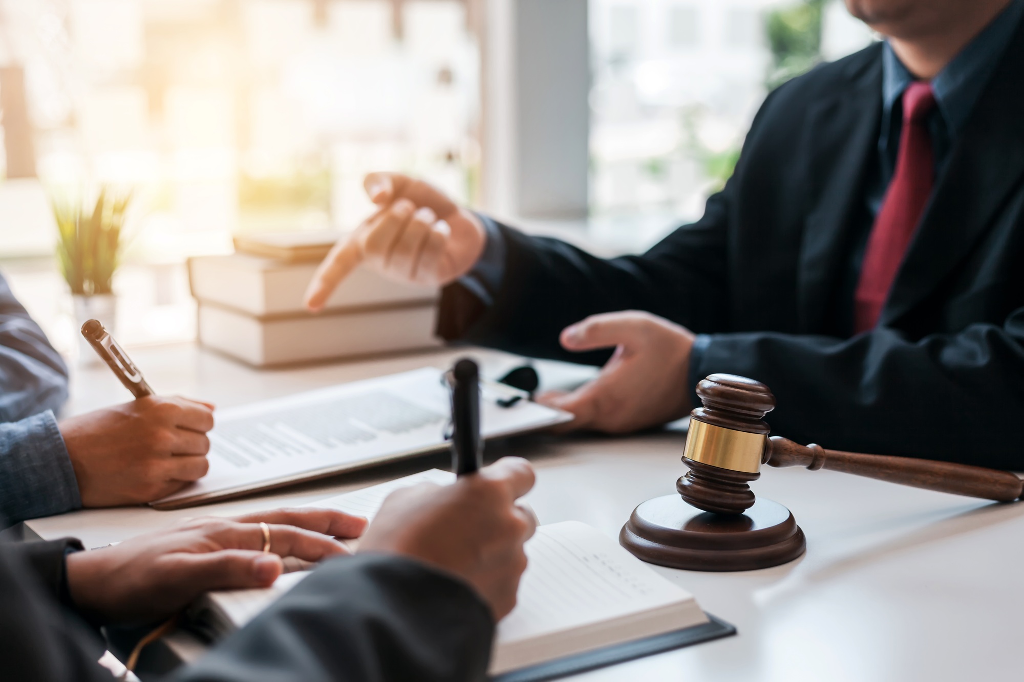 Signing of a contract with a consultant lawyer.